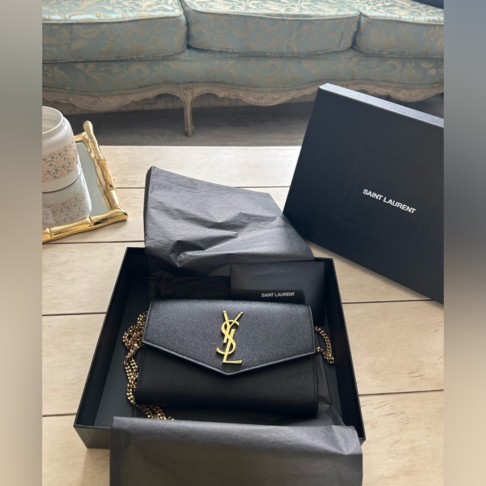 Beautiful Saint Laurent purse I’ve only had for a year only used maybe 2-3 times